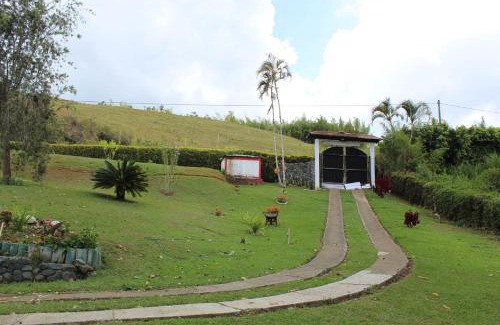 Yotoco Ski Chalet | Finca Lago Calima