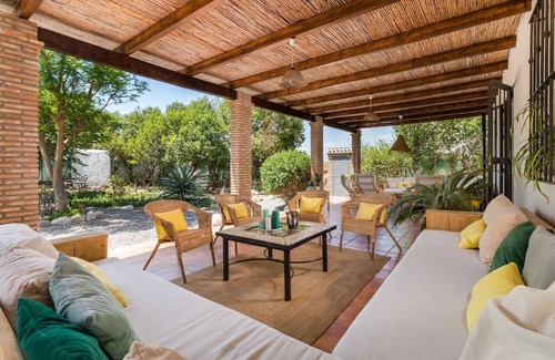Pizarra Villa | Finca near Pizarra, near Málaga & the sea, pool, WiFi, all rooms have their own bathroom