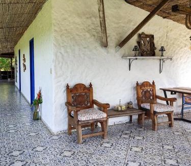Coffee Triangle House | Finca Rústica, Cocorná - Cacao, Charcos y Cascadas