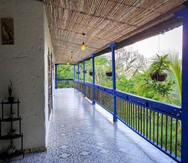 Coffee Triangle House | Finca Rústica, Cocorná - Cacao, Charcos y Cascadas
