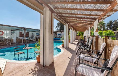 Torre-Pacheco Villa | Finca Santa Ana - bungalows grupos