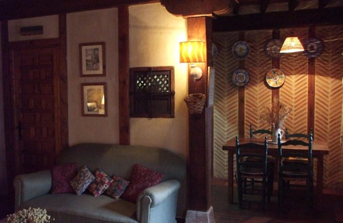 Moarves de Ojeda House | Finca Santa Eufemia