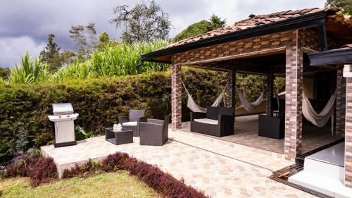 El Santuario House | Finca Villa Isanella, Santuario, Antioquia