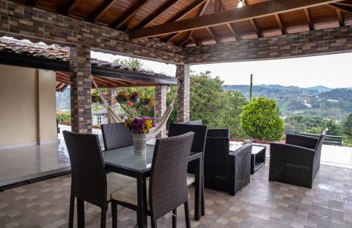 El Santuario House | Finca Villa Isanella, Santuario, Antioquia