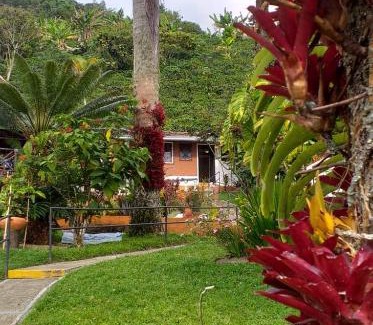 Fredonia House | Finca Vivero Guayacanes Magic Mountain