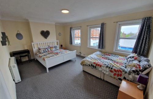 North Finchley Apartment | Finchley holidays