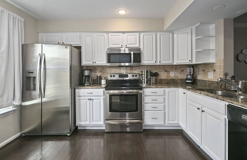 Countryside House | Finchwood: Private Yard & Near DC