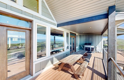 Fish Haven House | Find amenities galore at this spacious home w/game room, shared pool, & hot tub