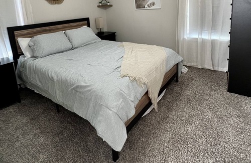 Whitesboro House | Find Peace at Charming Comfortable Downtown Home