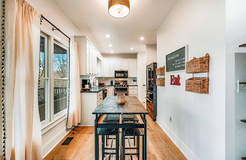 Blue Ridge House | FIND THE HIDDEN SUMMER DRASTIC DISCOUNTS! 6 bedroom, hot tub backyard, game room