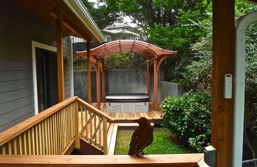 Gold Beach House | Find Tranquility Where the Rogue River Meets the Sea