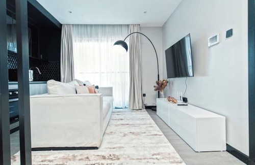 Central Business District Apartment | Fine living Mai Tai