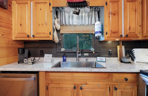 Blue Ridge Cabin | Fine Piece of Aska - Blue Ridge GA
