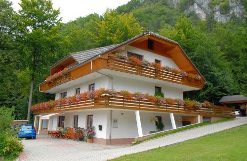 Moste Apartment | Fine Stay Apartments