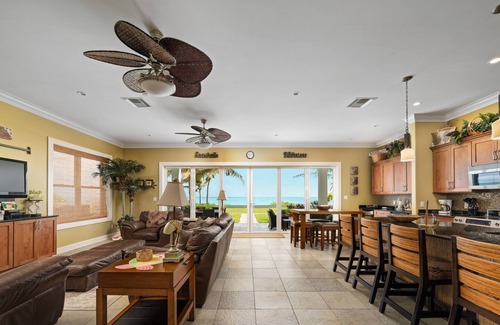 Jimmy Hill Villa | Finest Beachfront on the Island