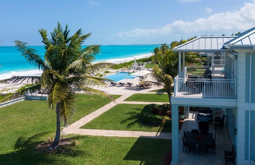 Jimmy Hill Villa | Finest Beachfront on the Island