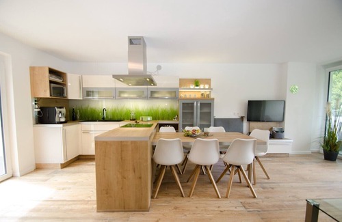 Thumersbach Apartment | Finest Penthouse Waterside Zell am See