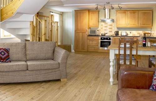 Llangollen House | Finest Retreats - 2 Bed Llangollen Cottage - Sleeps 4