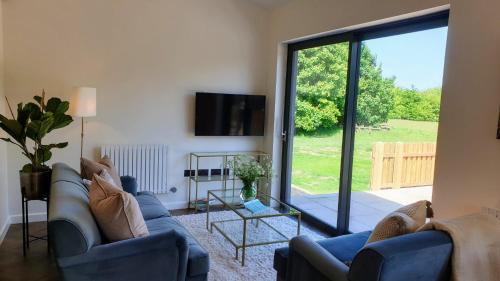 Howlett End House | Finest Retreats - Blackbarn Wood