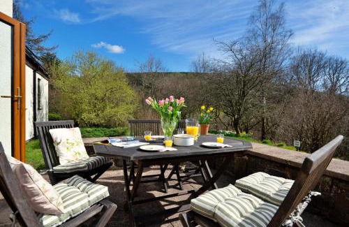 Llanidloes House | Finest Retreats - Cwmfron House