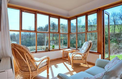 Llanidloes House | Finest Retreats - Cwmfron House