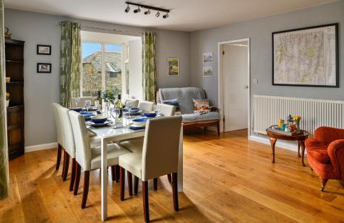 Cwmtirmynach House | Finest Retreats - Bodlawen Holiday House - Edge of Snowdonia