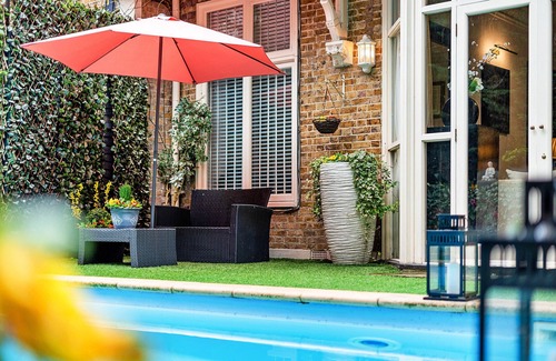 Frognal and Fitzjohns House | Finest Retreats | Hampstead Village House