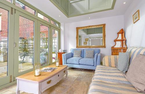 Whitby House | Finest Retreats - Harold Villa