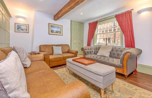 Whitby House | Finest Retreats - Harold Villa