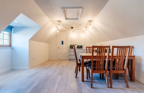 Little Stukeley Cottage | Finest Retreats - Hazel Rose Cottage