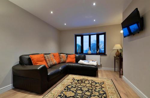 Foxt House | Finest Retreats - Kingsley Hollows Cottage