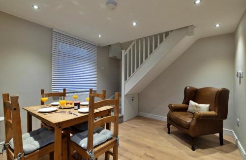 Foxt House | Finest Retreats - Kingsley Hollows Cottage