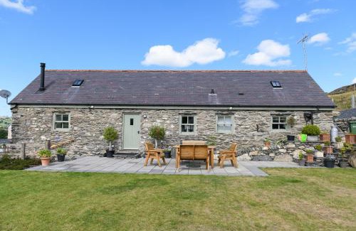 Llandrillo House | Finest Retreats - Moelis Granary - Luxury Cottage with Hot Tub