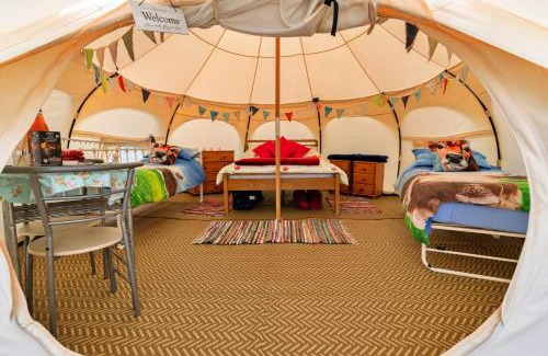 Ilfracombe Ski Chalet | Finest Retreats - Oak Lotus Belle Tent