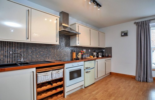 West Cliff Apartment | Finest Retreats | Oystercatcher