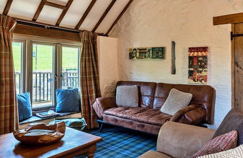 Ross-on-Wye Cottage | Finest Retreats | Porcupine Point - Exotic Animal Sanctuary