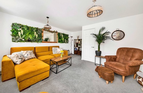 Stanley House | Finest Retreats | Rothwell Gardens