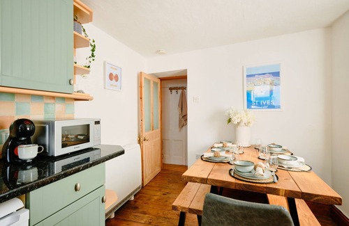 Porthleven Cottage | Finest Retreats | Scallop Cottage