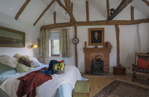 Oxted Cottage | Finest Retreats | The Ratcatcher's Cottage