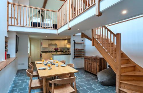 Portloe House | Finest Retreats - The Old Store