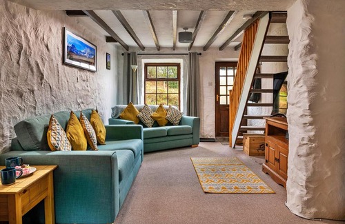 Dolwyddelan House | Finest Retreats - Ty'r Delyn