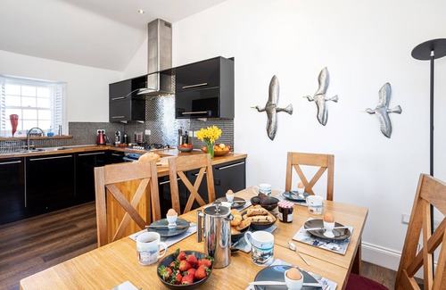 Barrow-in-Furness Cottage | Finest Retreats | Walney Island Lighthouse