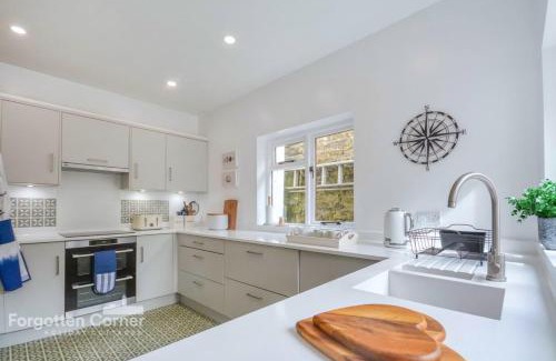Cawsand House | Finest Retreats - Woodleigh, Cawsand