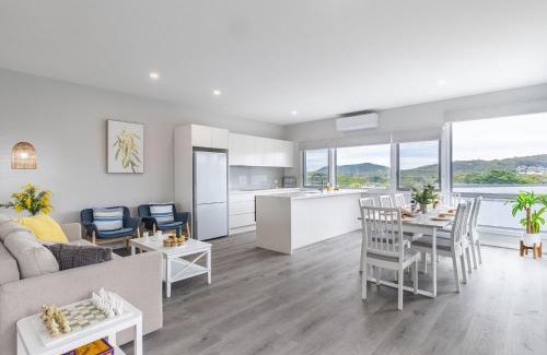 Fingal Bay House | Fingal Bay Seabreeze Unit 2 16 Tuna Crescent