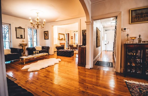 Seneca Falls House | Finger Lakes Historic Wine Country Mansion