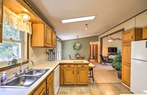 Himrod House | Finger Lakes Retreat w/Sunroom, Fire Pit & BBQ!