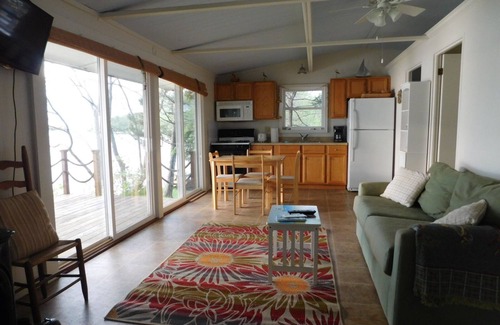 Cayuga Cottage | Finger Lakes -Sunset Cottage on Cayuga Lake!