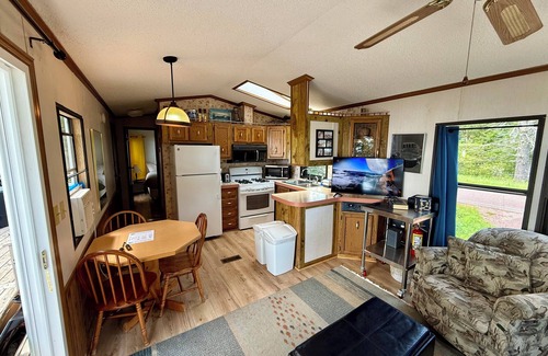 La Pointe Cabin | Finn McCool - 200 Feet of Sand Beach just steps away!