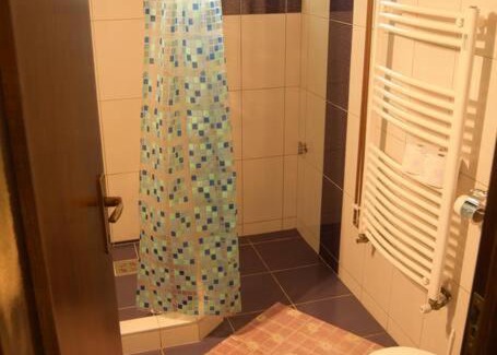 Livezeni Apartment | FinnApartman