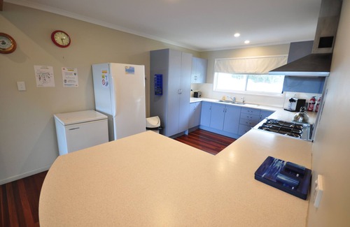 Happy Valley House | Fins - Happy Valley, Fraser Island - 5 Bedroom | 4 Bath | 2 Kitchen | Free WiFi